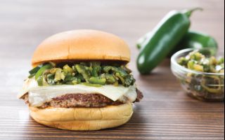 Shake Shack’ten Acıseverlere Özel Cheddar&Chili Pepper Burger