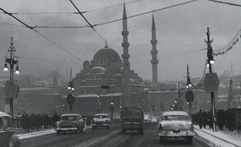 Fotoğraflarla Sözcükler Arasında İstanbul