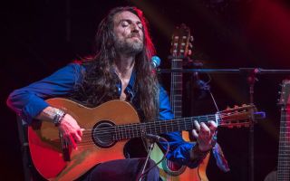 %100 Müzik Sunar: Estas Tonne