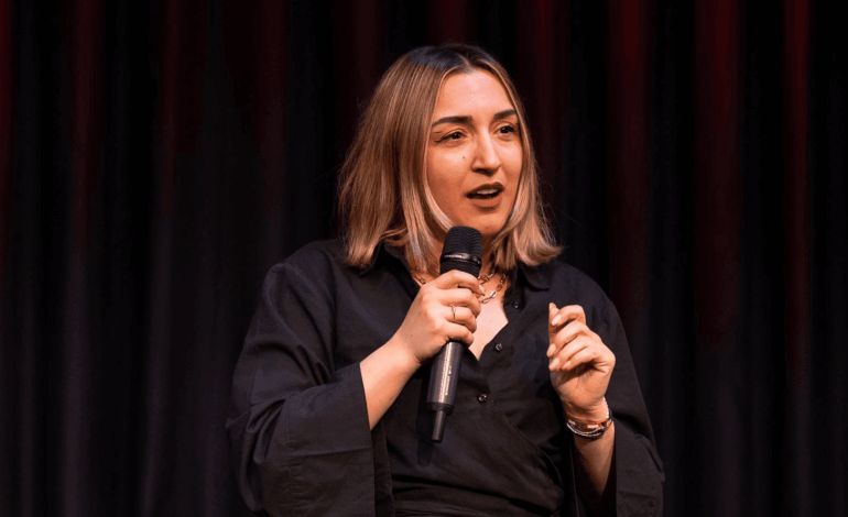 Özge Özel - Stand-Up